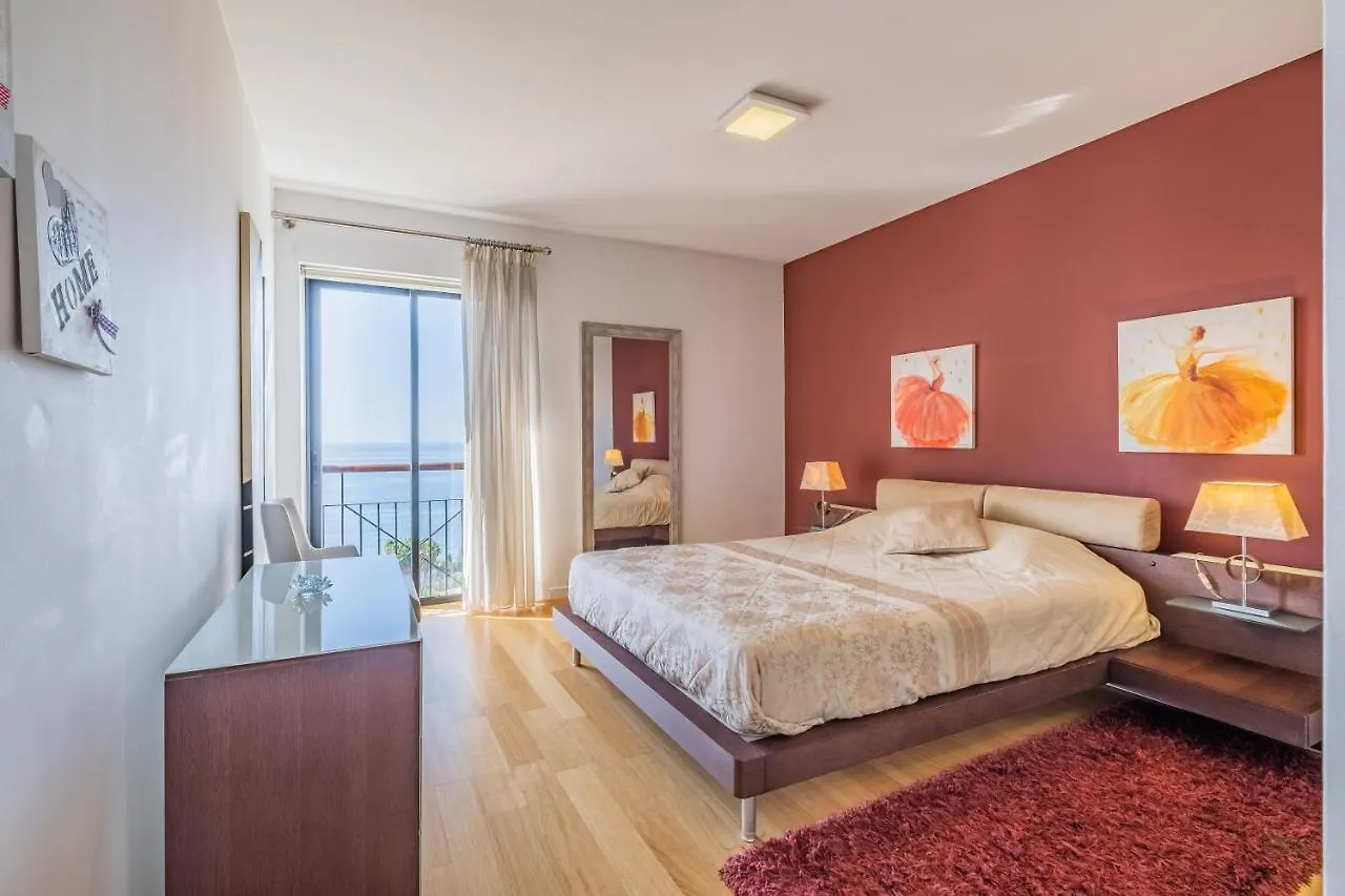 Modern Apartment Next To Forum Shopping, Near The Sea, Free Parking And Wifi Funchal